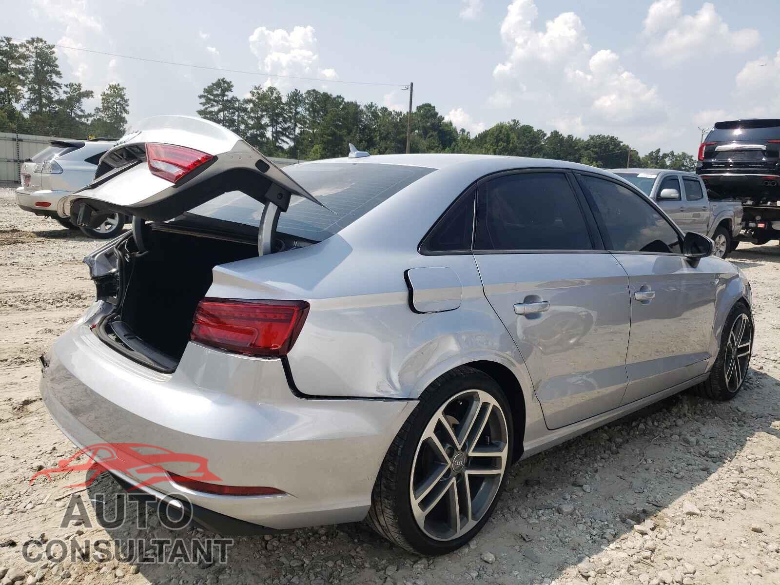 AUDI A3 2018 - WAUAUGFF4J1022069