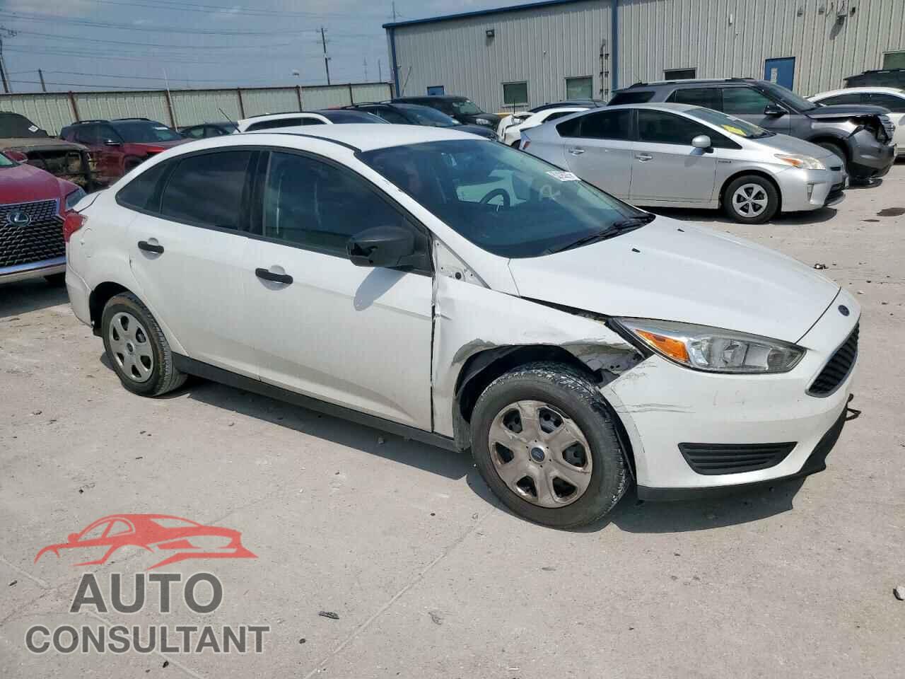 FORD FOCUS 2017 - 1FADP3E25HL313571
