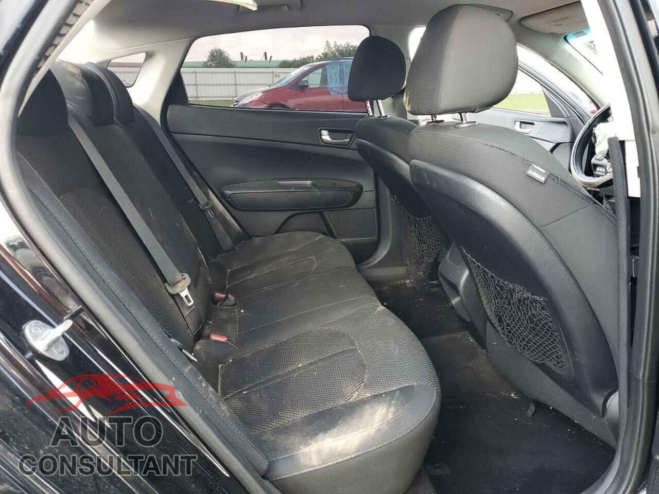 KIA OPTIMA 2019 - 5XXGT4L38KG347323
