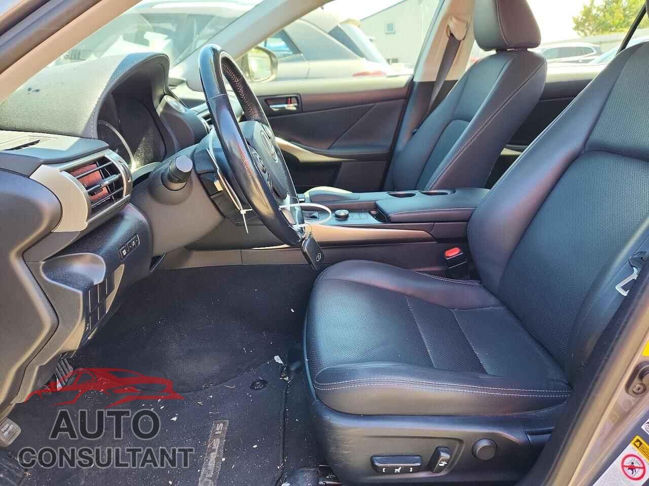 LEXUS IS 2016 - JTHCM1D25G5002681