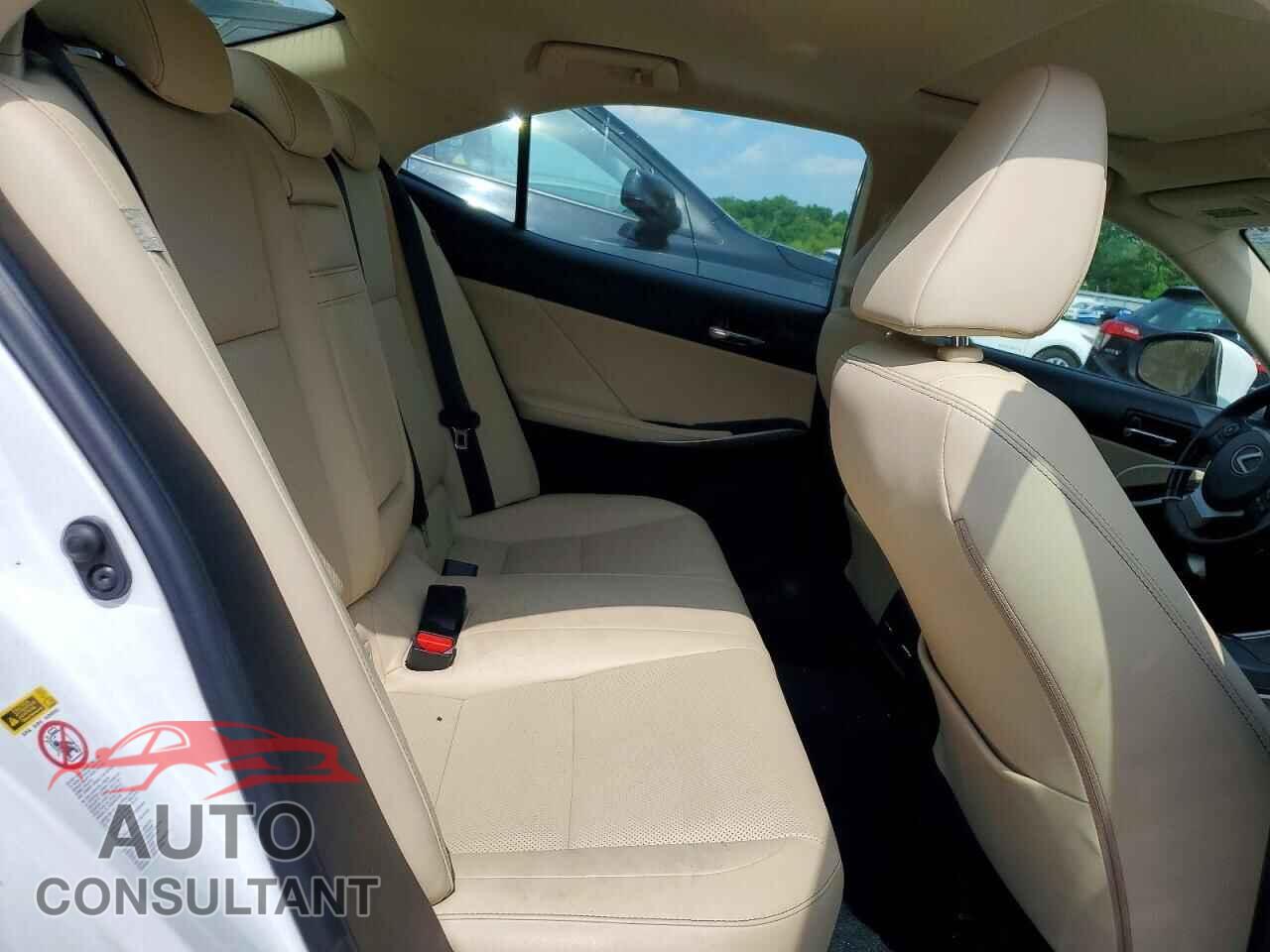 LEXUS IS 2014 - JTHCF1D28E5000396