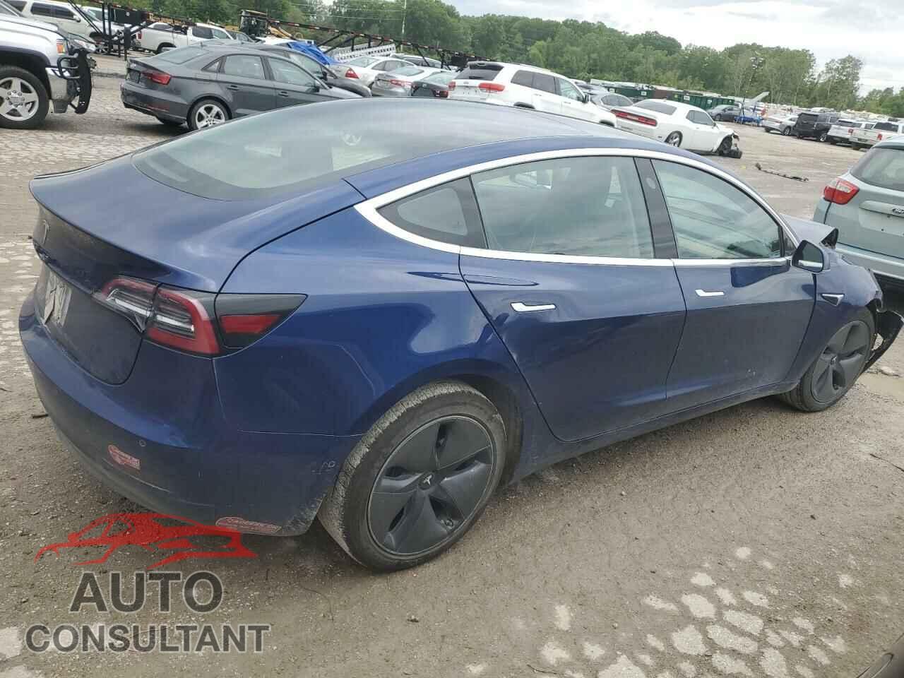 TESLA MODEL 3 2017 - 5YJ3E1EA0HF003015