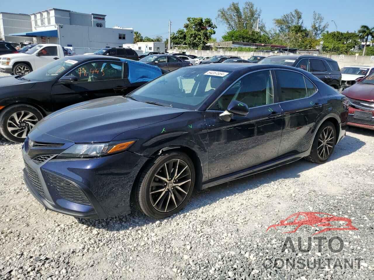 TOYOTA CAMRY 2021 - 4T1G11AK2MU475127