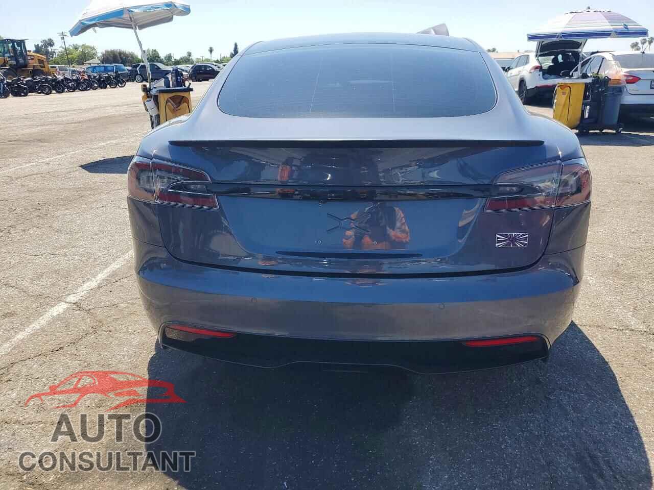 TESLA MODEL S 2021 - 5YJSA1E58MF434352