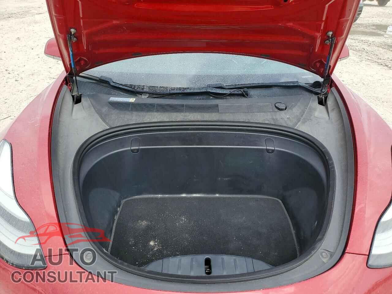 TESLA MODEL 3 2018 - 5YJ3E1EB3JF064177