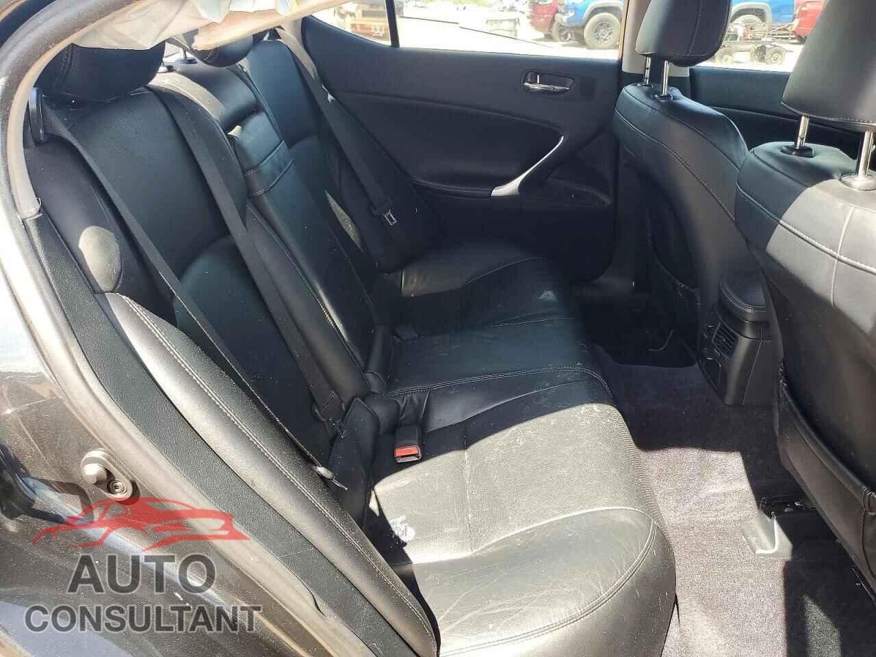 LEXUS IS 2011 - JTHBF5C29B5141073