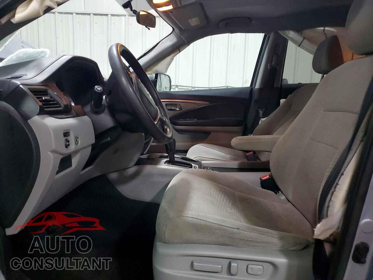 HONDA PILOT 2018 - 5FNYF6H34JB030687