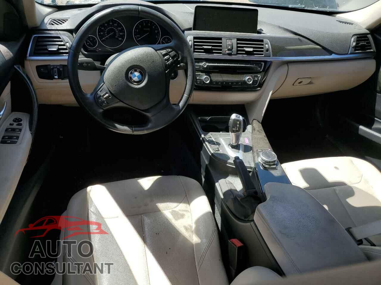 BMW 3 SERIES 2016 - WBA8E1G52GNU11860