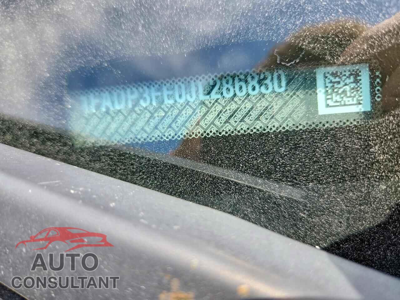 FORD FOCUS 2018 - 1FADP3FE0JL286830