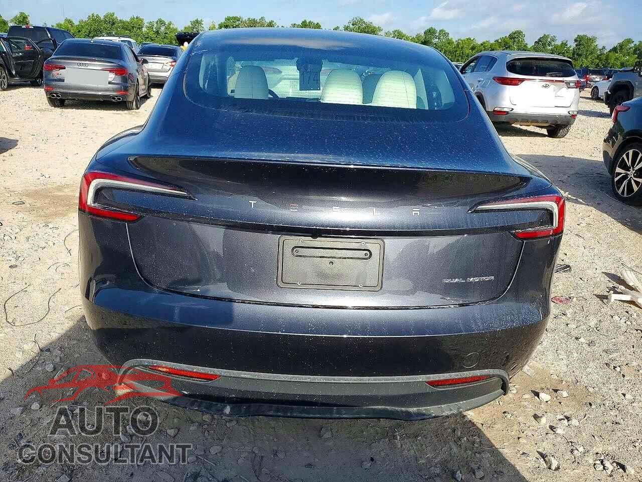 TESLA MODEL 3 2024 - 5YJ3E1EB9RF806576