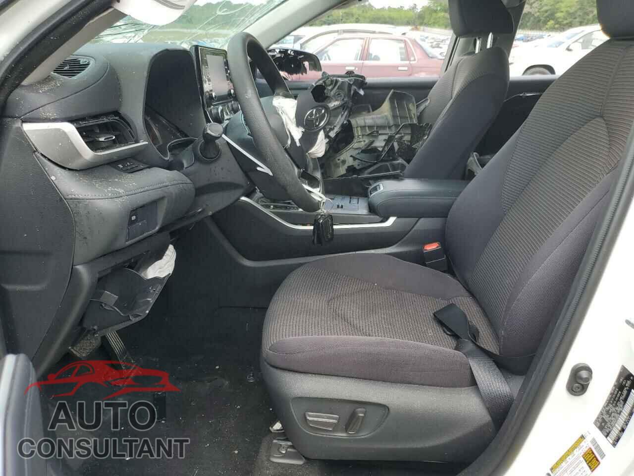 TOYOTA HIGHLANDER 2021 - 5TDCZRAH3MS528596