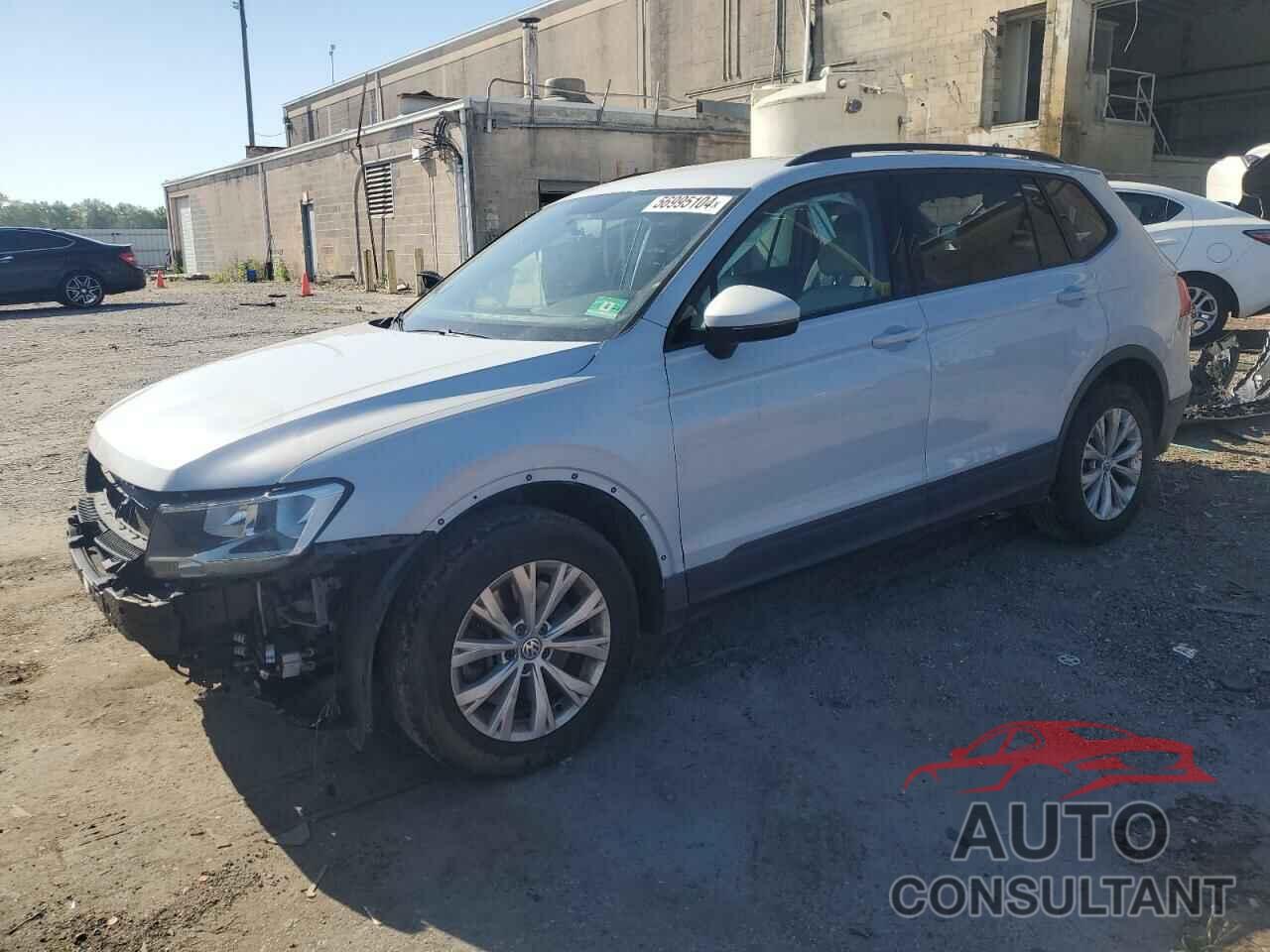 VOLKSWAGEN TIGUAN 2018 - 3VV0B7AX8JM022665