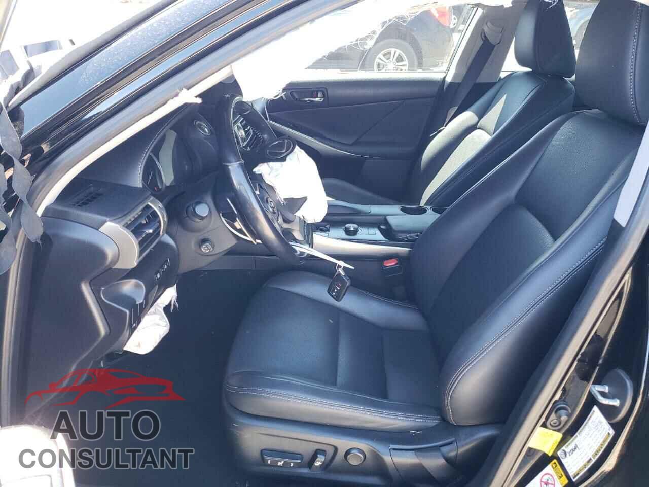 LEXUS IS 2016 - JTHBA1D23G5014865