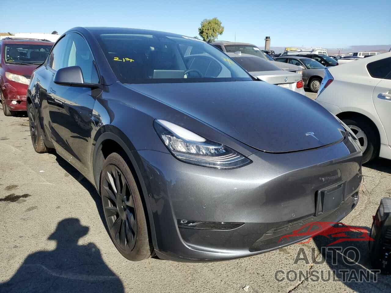 TESLA MODEL Y 2021 - 5YJYGDEE0MF277135