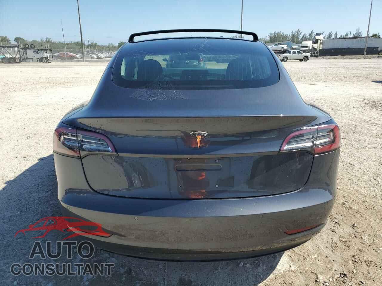TESLA MODEL 3 2018 - 5YJ3E1EA3JF102076