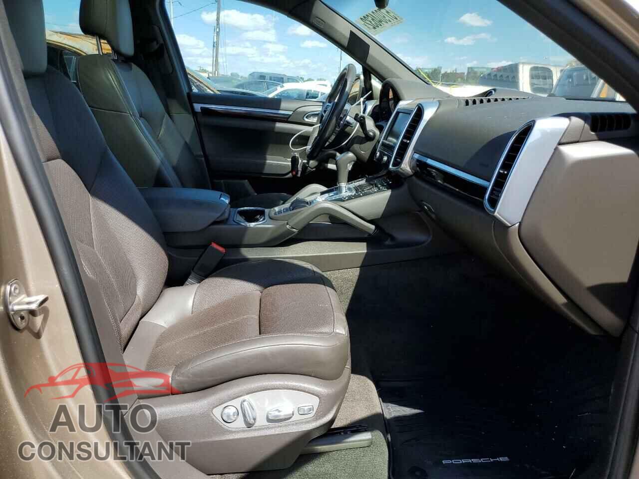 PORSCHE CAYENNE 2016 - WP1AA2A21GLA10234