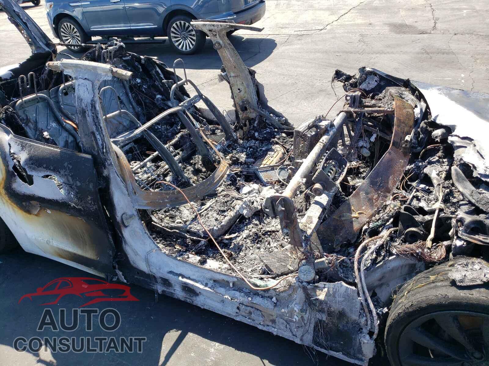 TESLA MODEL S 2016 - 5YJSA1E29GF156801