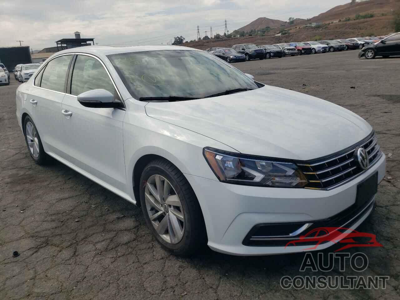 VOLKSWAGEN PASSAT 2018 - 1VWBA7A39JC004598