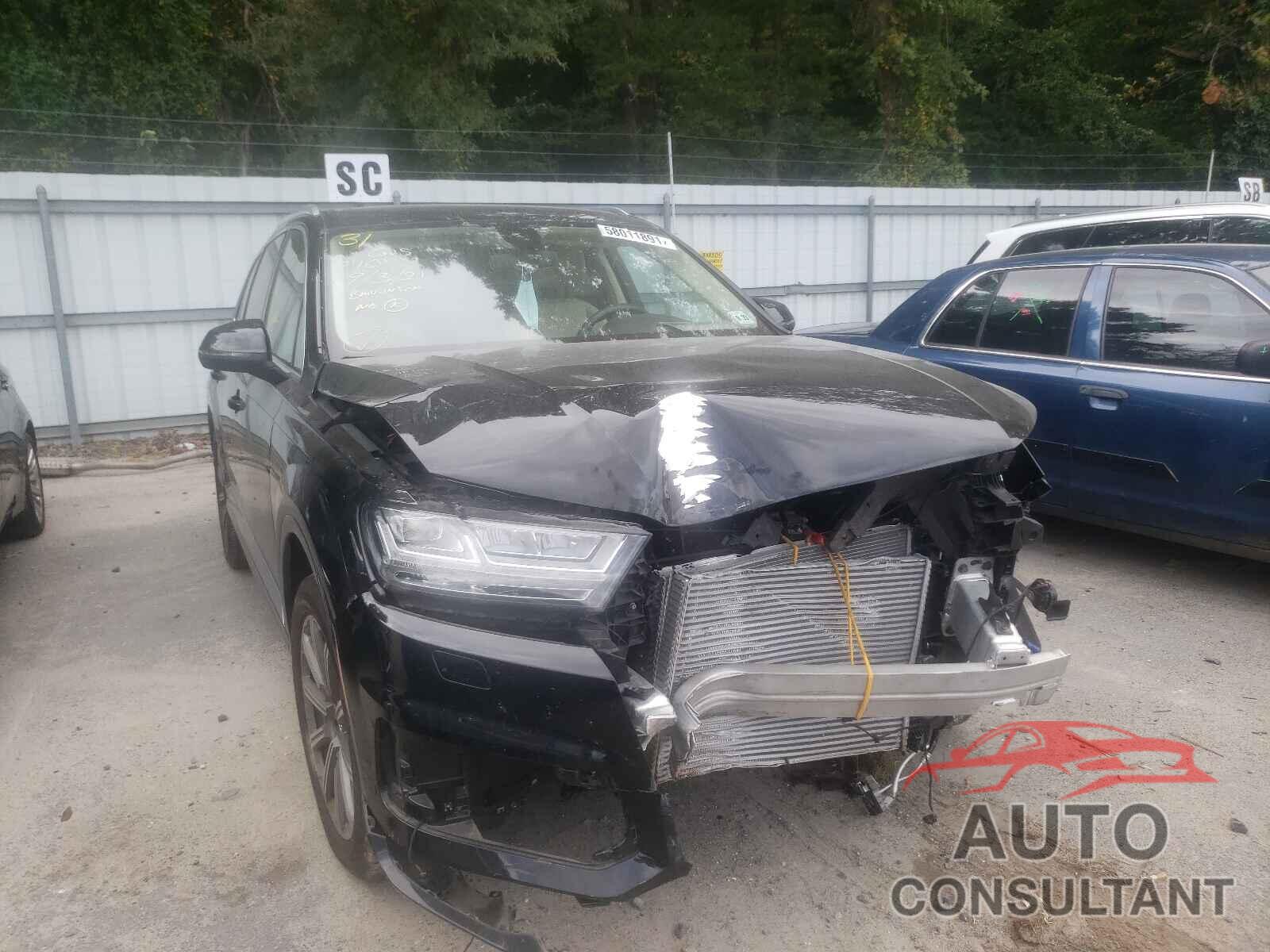 AUDI Q7 2018 - WA1LHAF70JD041748