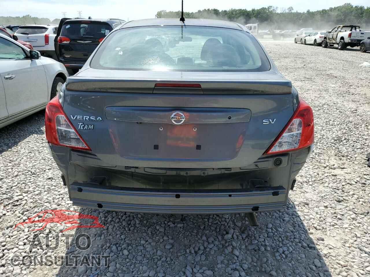 NISSAN VERSA 2019 - 3N1CN7AP3KL860230
