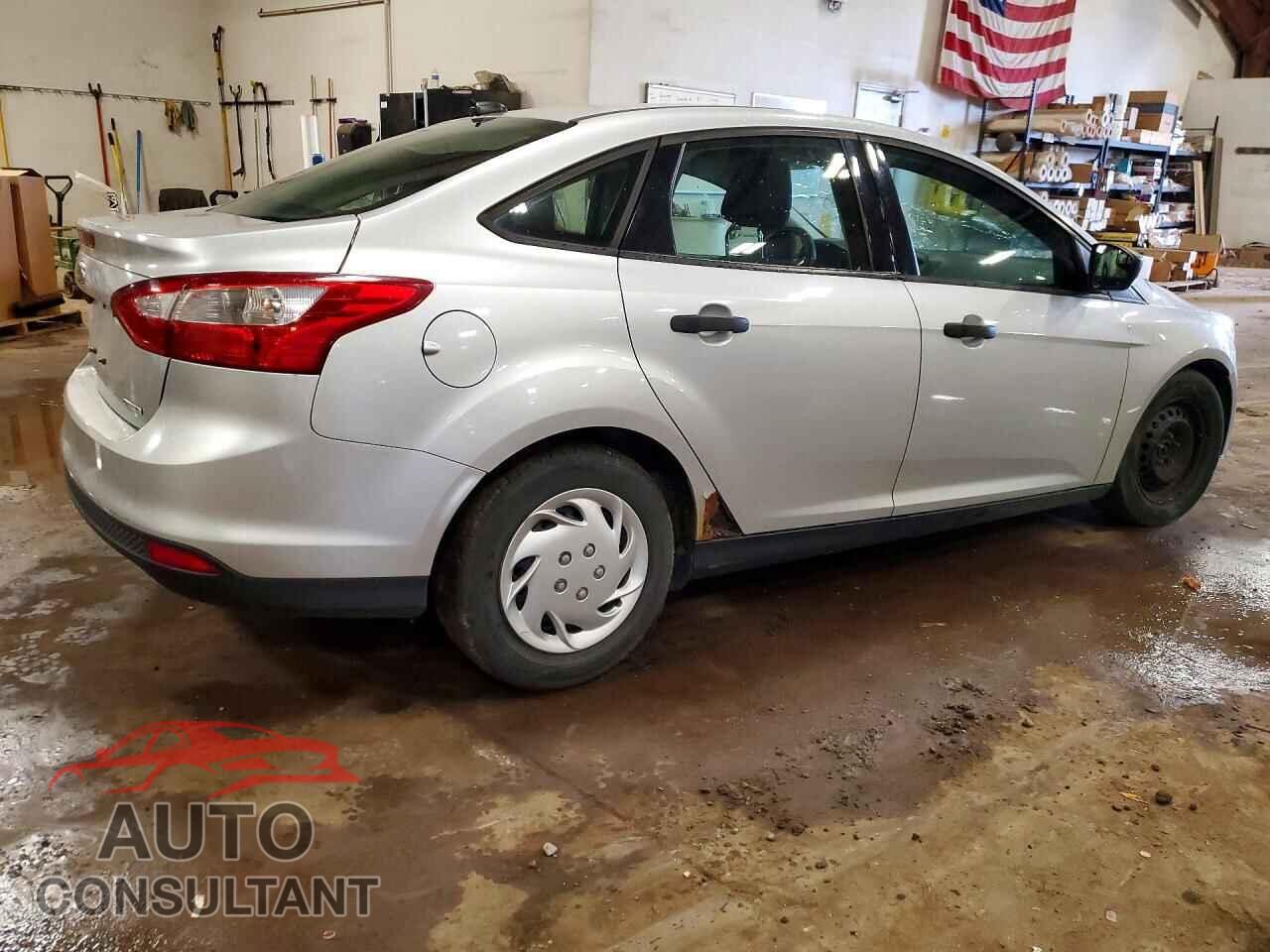 FORD FOCUS 2013 - 1FADP3E29DL262425