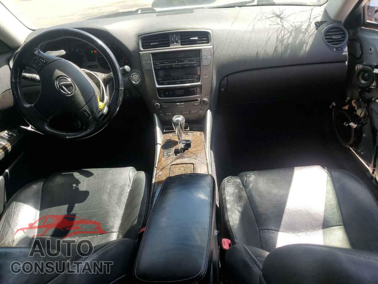 LEXUS IS 2009 - JTHBE262792017165