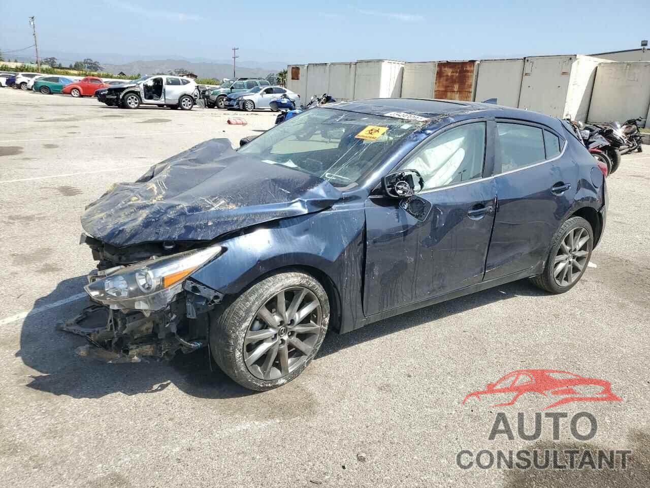 MAZDA 3 2018 - 3MZBN1L35JM215293