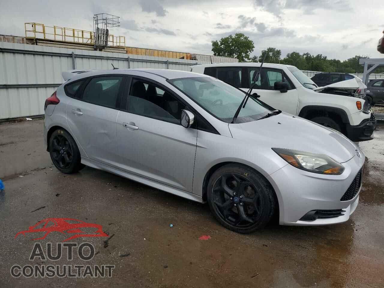 FORD FOCUS 2014 - 1FADP3L95EL149346