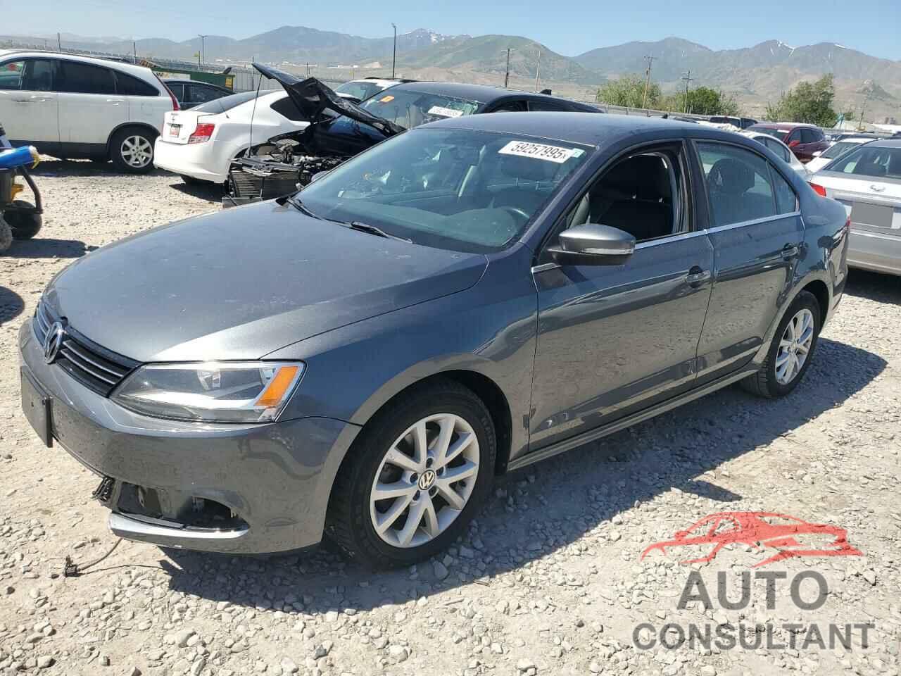 VOLKSWAGEN JETTA 2013 - 3VWDX7AJ3DM271048