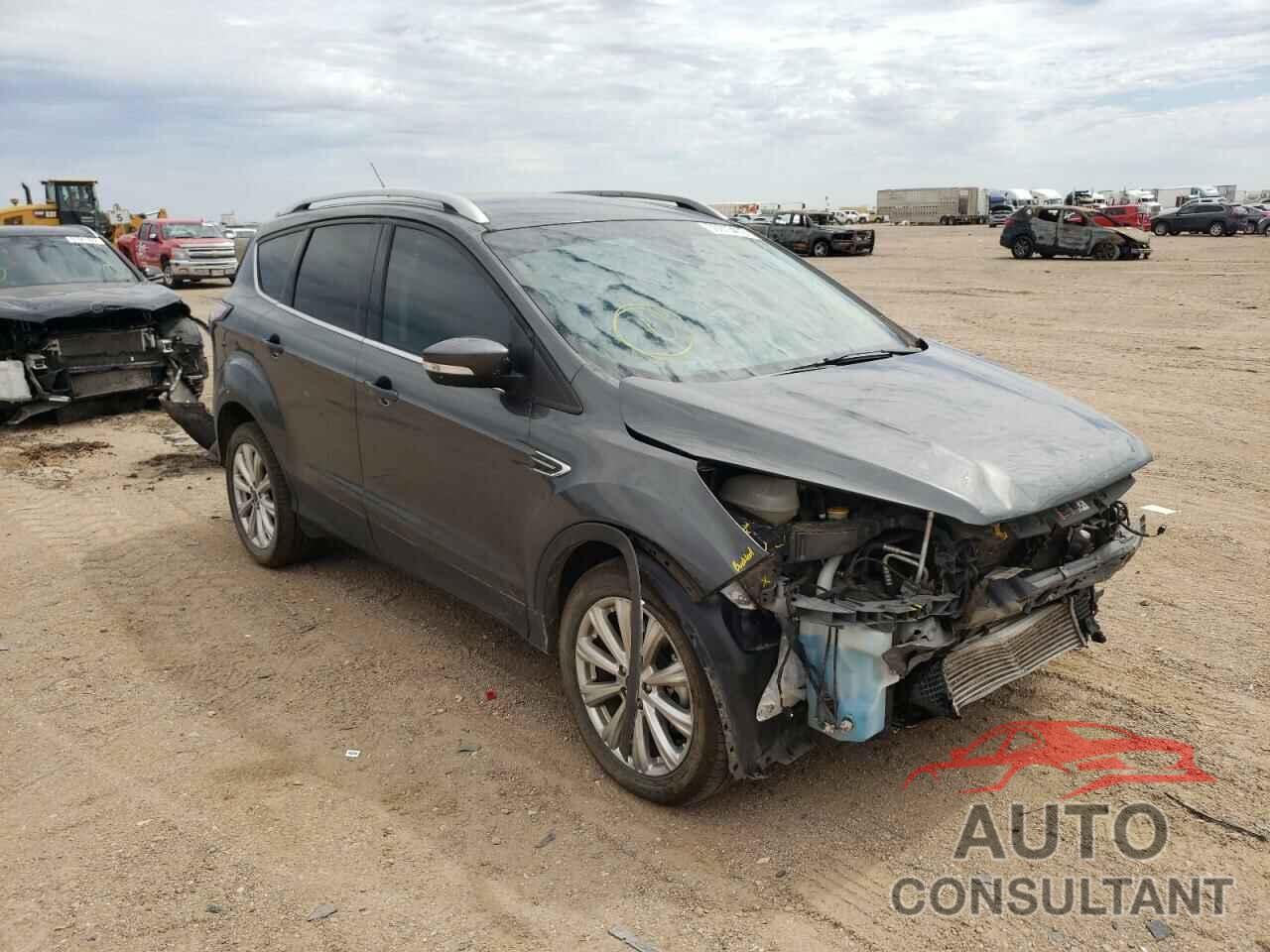 FORD ESCAPE 2017 - 1FMCU0J96HUD19594
