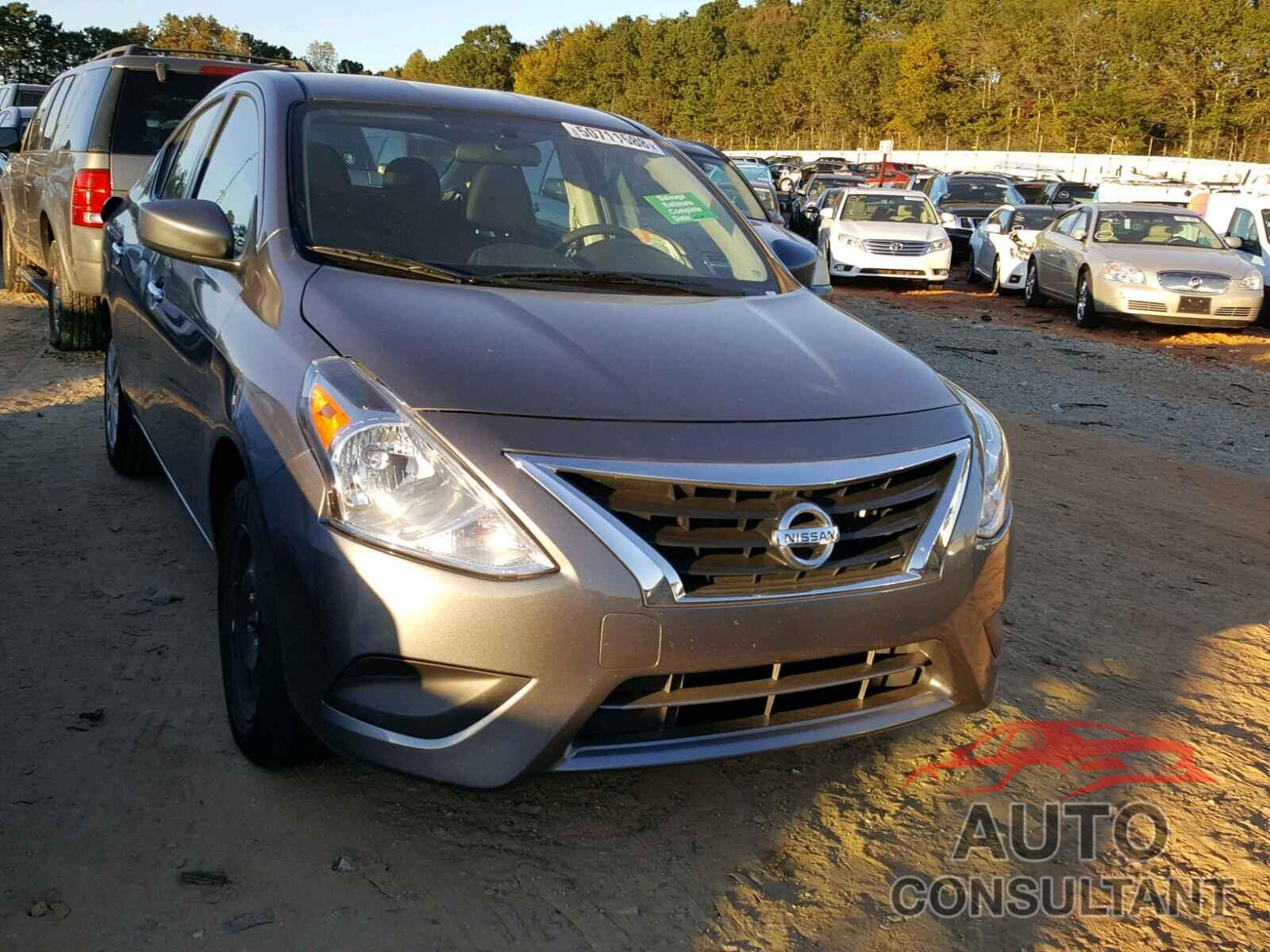 NISSAN VERSA 2018 - 3N1CN7AP5JL881028