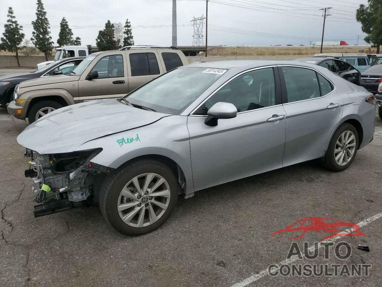 TOYOTA CAMRY 2022 - 4T1C11AKXNU671672