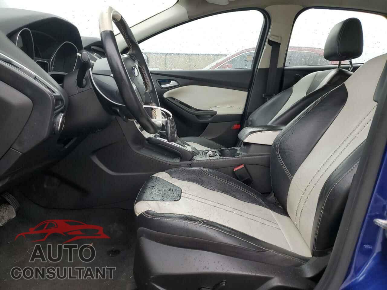 FORD FOCUS 2012 - 1FAHP3N23CL391776
