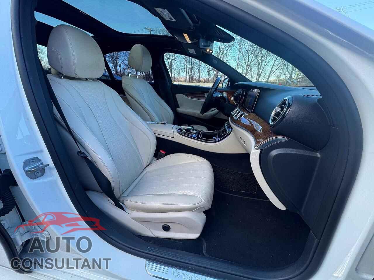 MERCEDES-BENZ E-CLASS 2018 - WDDZF4KB4JA374625