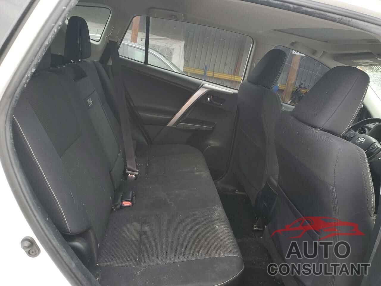 TOYOTA RAV4 2017 - JTMRJREV6HD144069