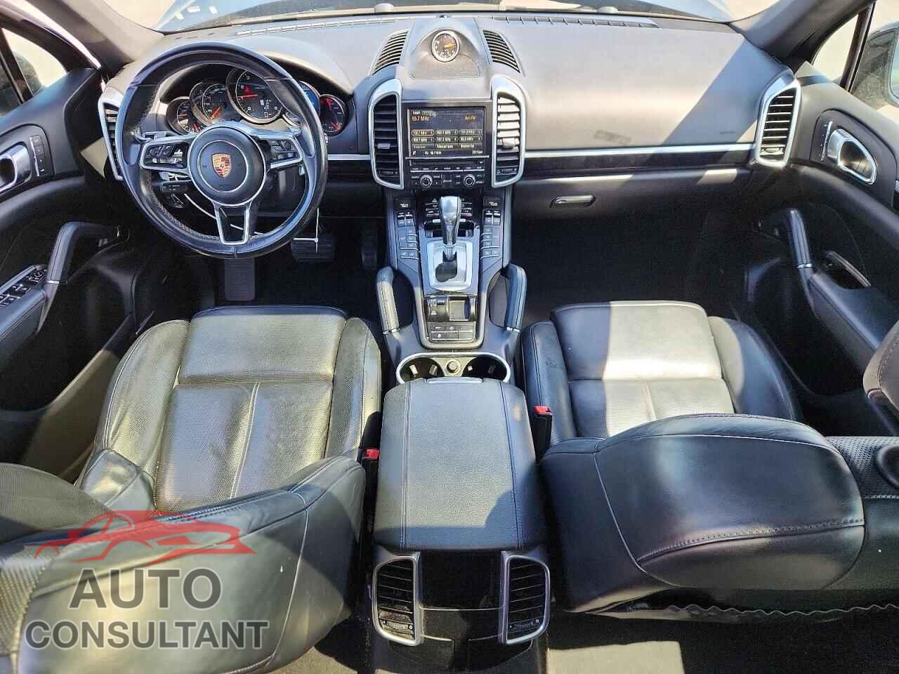 PORSCHE CAYENNE 2016 - WP1AA2A21GLA00996