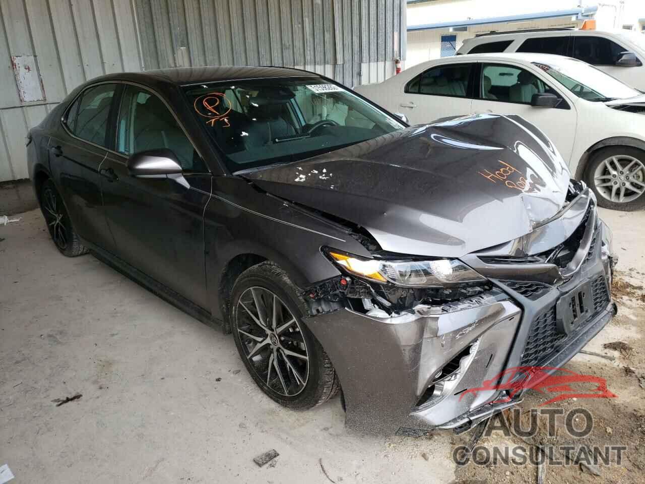 TOYOTA CAMRY 2021 - 4T1G11AK4MU524764