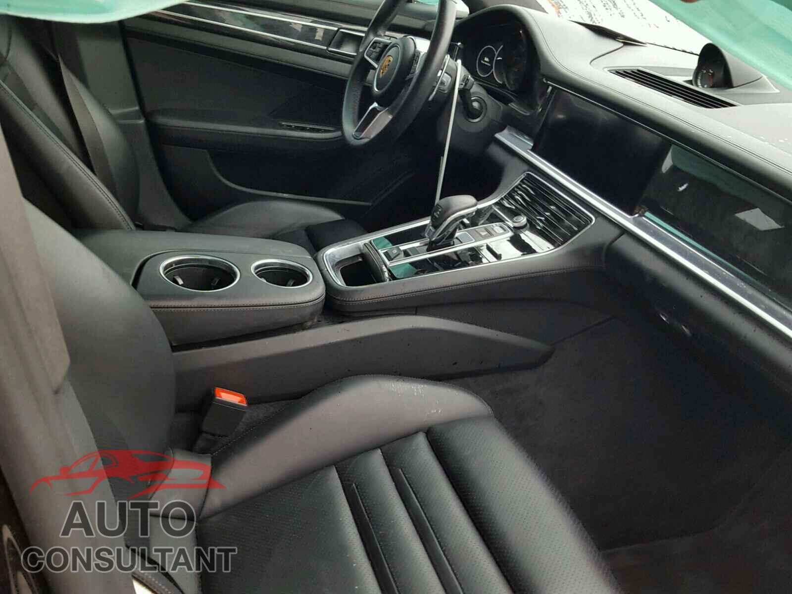 PORSCHE PANAMERA 2017 - WP0AB2A79HL121237