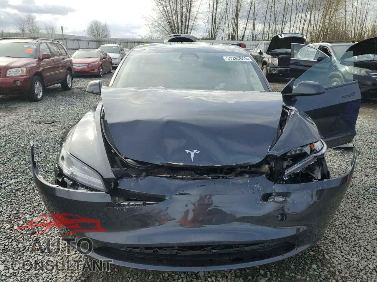 TESLA MODEL 3 2024 - 5YJ3E1EA8RF864038