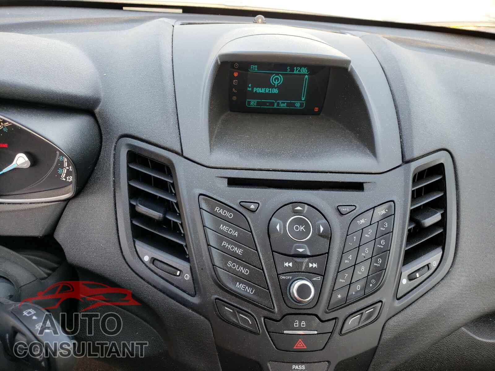 FORD FIESTA 2017 - 3FADP4EEXHM123490