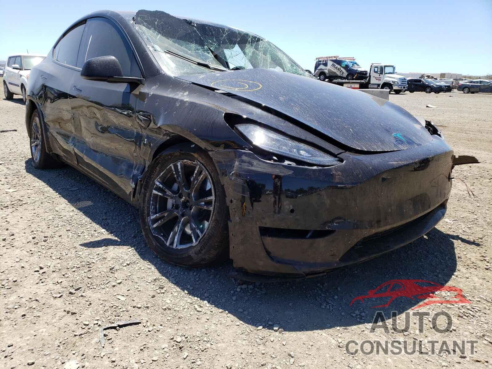 TESLA MODEL Y 2020 - 5YJYGDEE5LF053342