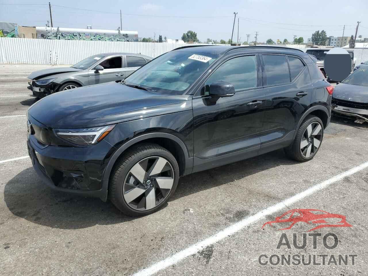 VOLVO XC40 2023 - YV4ED3UM9P2039335