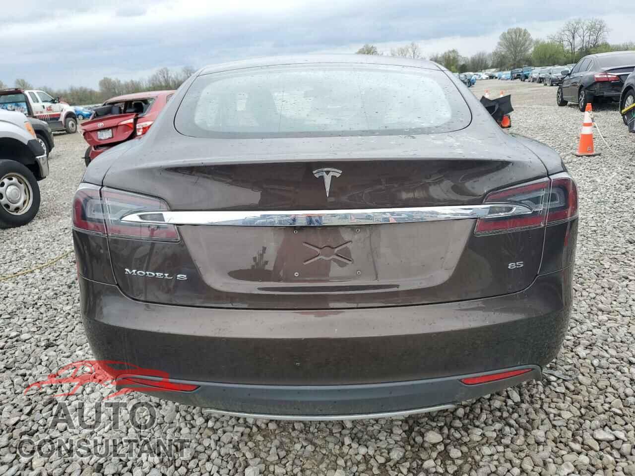 TESLA MODEL S 2014 - 5YJSA1H19EFP51003