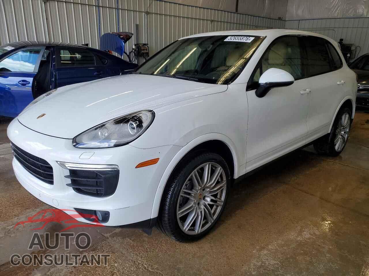 PORSCHE CAYENNE 2018 - WP1AA2A22JKA07176