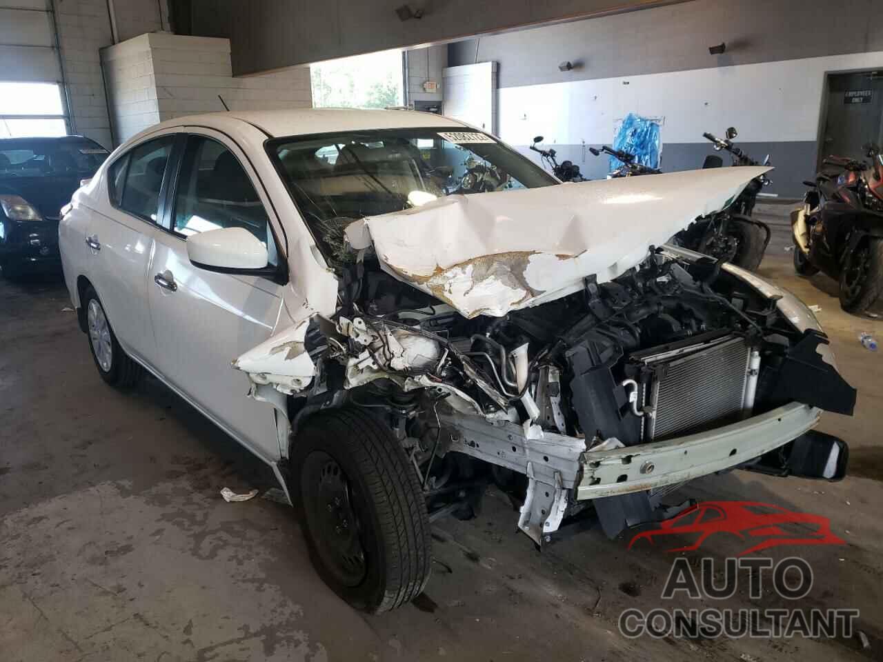 NISSAN VERSA 2018 - 3N1CN7AP3JL886602