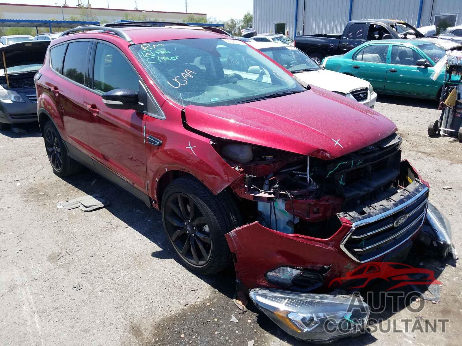 FORD ESCAPE 2017 - 1FMCU0J92HUD42452