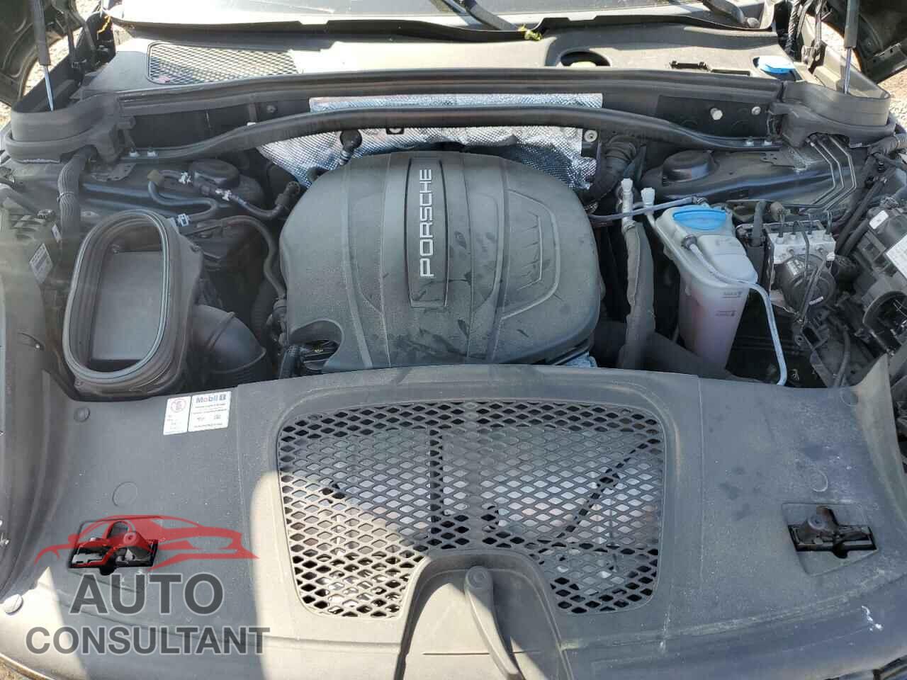 PORSCHE MACAN 2018 - WP1AA2A50JLB04736