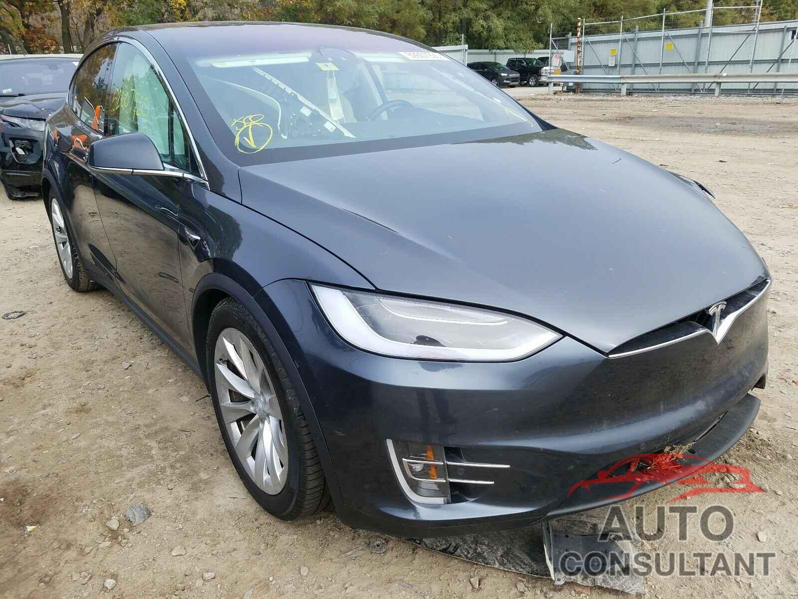 TESLA MODEL X 2018 - 5YJXCAE23JF126555