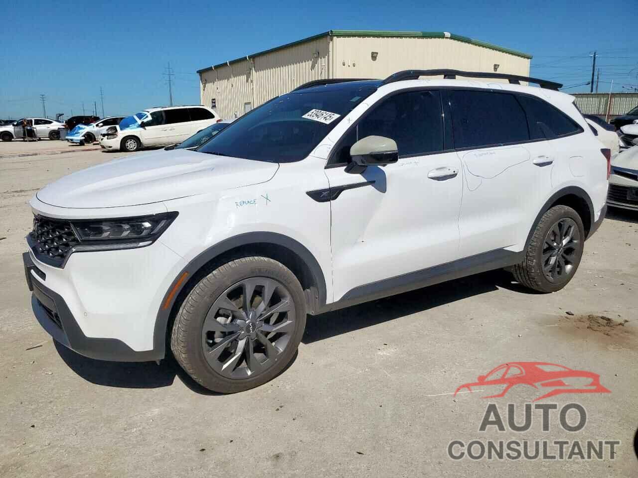 KIA SORENTO 2023 - 5XYRKDLF6PG208350