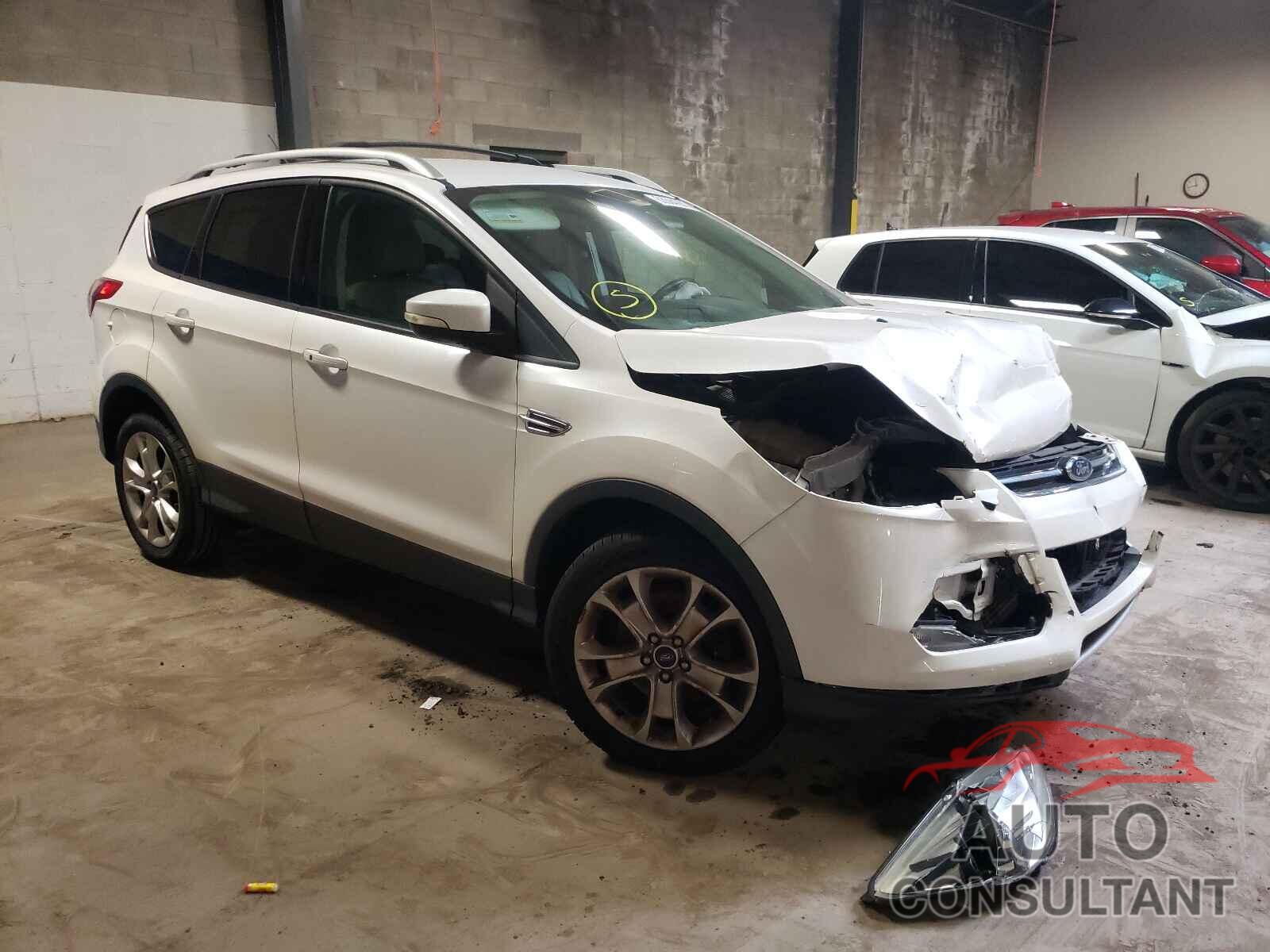 FORD ESCAPE 2016 - 1FMCU9J91GUC03755